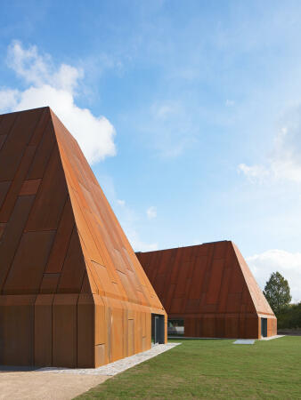 Empfangs- und Ausstellungsgeb�ude in Molfsee von ppp architekten