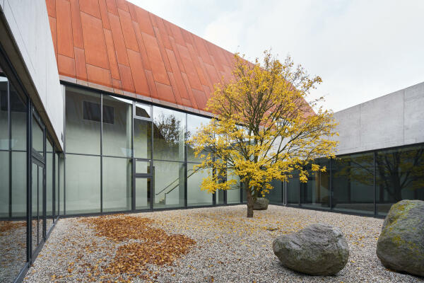 Empfangs- und Ausstellungsgeb�ude in Molfsee von ppp architekten