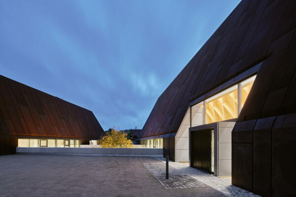 Empfangs- und Ausstellungsgeb�ude in Molfsee von ppp architekten