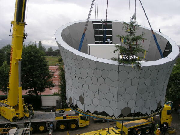 Eventhalle in Rapperswil von Carlos Martinez Architekten
