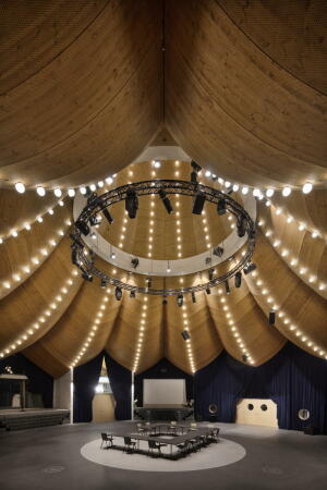 Eventhalle in Rapperswil von Carlos Martinez Architekten