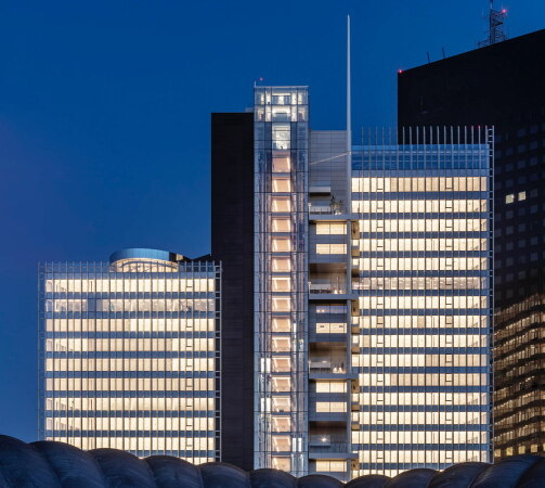 Brohochaus in Paris La Dfense von Cro&Co