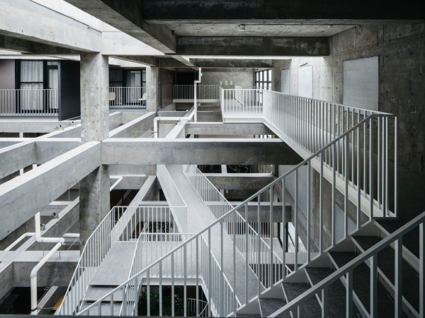 Hotelerweiterung von Sou Fujimoto Architects in Maebashi