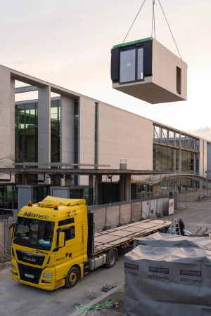 Das Bundesamt fr Bauwesen und Raumordnung BBR sieht das Bauvorhaben Luise als Vorbild des Bundes fr ein effizientes, nachhaltiges und modulares Bauen.