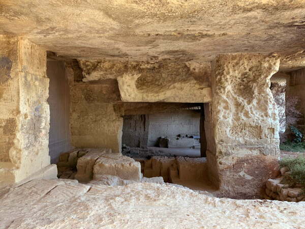 Unterirdisches Sommerdomizil von Ensamble Studio auf Menorca