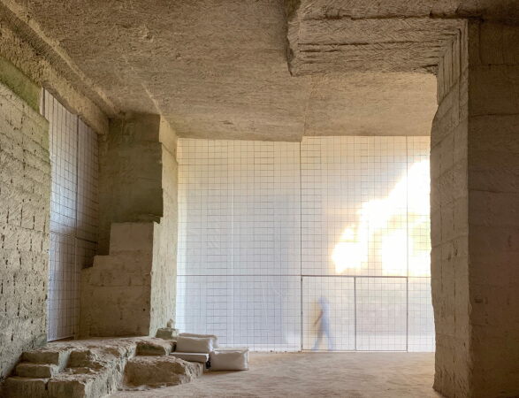 Unterirdisches Sommerdomizil von Ensamble Studio auf Menorca