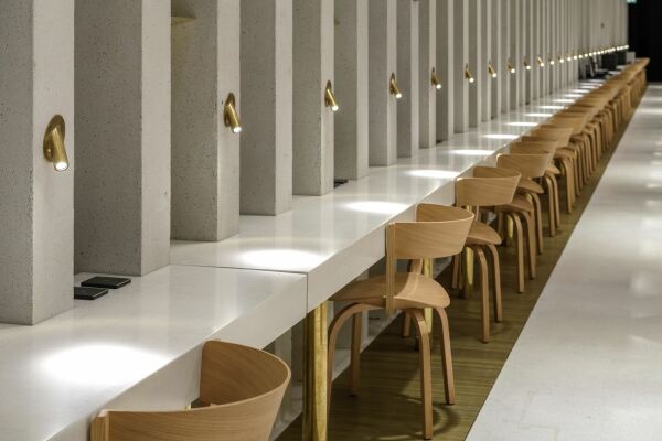 Bibliothek von JKMM Architects in Kirkkonummi