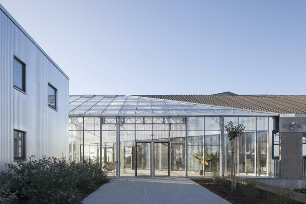 Hundetrainingszentrum von WE-S architecten bei Gent
