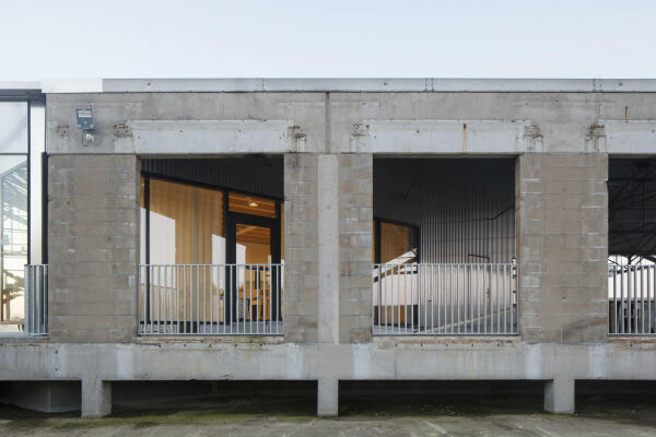 Hundetrainingszentrum von WE-S architecten bei Gent