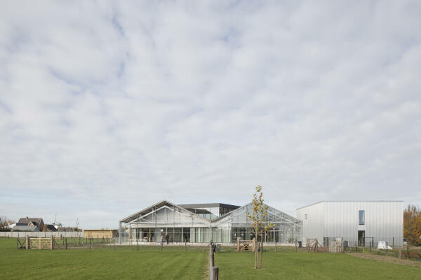 Hundetrainingszentrum von WE-S architecten bei Gent