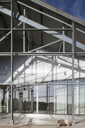 Hundetrainingszentrum von WE-S architecten bei Gent