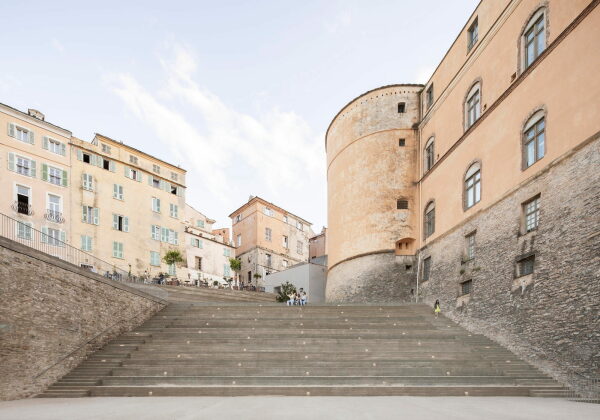 Treppenanlage in Bastia von Buzzo Spinelli und Antoine Dufour
