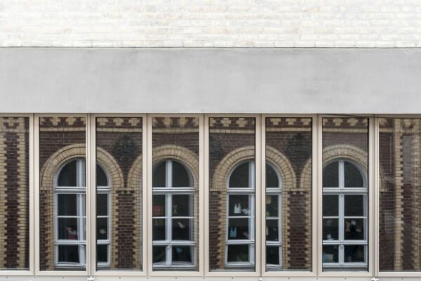 Realschule in Kln von trint + kreuder d.n.a.