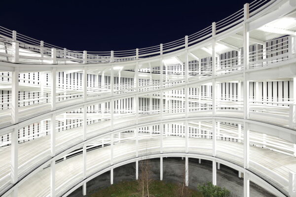 Park- und Ride-Anlage bei Nantes von IDOM