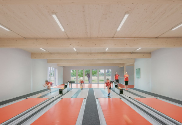 Anerkennung: Sportlerheim mit Kegelbahn in Wlknitz, KO/OK Architektur (Stuttgart / Leipzig)