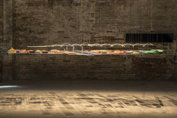 �The Sixth Street Viaduct Replacement Project� (54): Eine wohltuend geerdete Installation von Michael Maltzan Architecture.