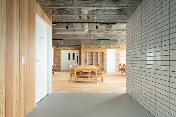 Werkst�tten in Osaka von Kosuke Bando und nanometer