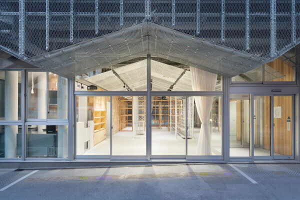 Werksttten in Osaka von Kosuke Bando und nanometer