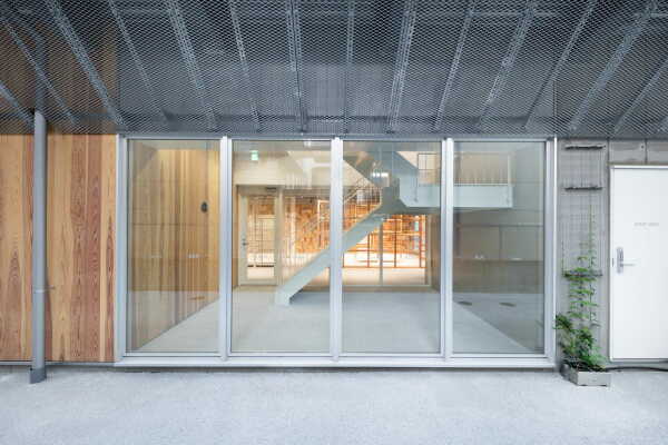 Werkst�tten in Osaka von Kosuke Bando und nanometer