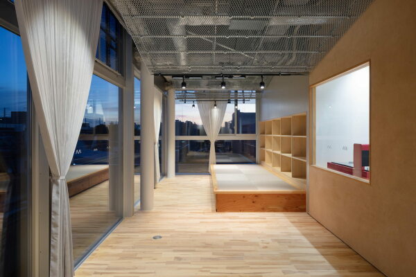 Werksttten in Osaka von Kosuke Bando und nanometer