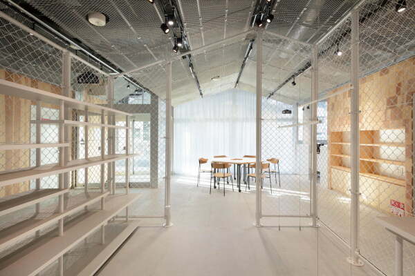 Werkst�tten in Osaka von Kosuke Bando und nanometer