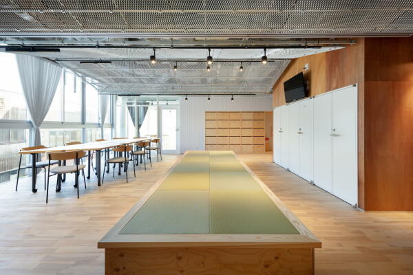 Werkst�tten in Osaka von Kosuke Bando und nanometer