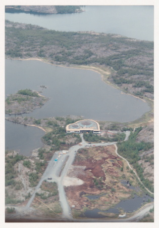Aerial view of landscape regeneration, Northwest Territories Legislative Assembly Building, Yellowknife, Northwest Territories. 1991-1994. Cornelia Hahn Oberlander fonds. Collection Canadian Centre for Architecture, Montral.  Cornelia Hahn Oberlander