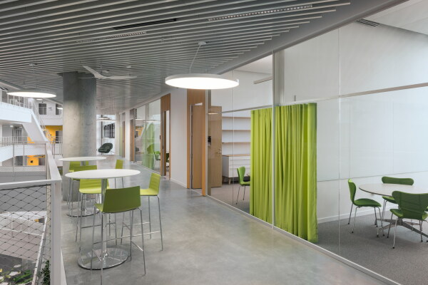 Universittskomplex in Boston von Behnisch Architekten