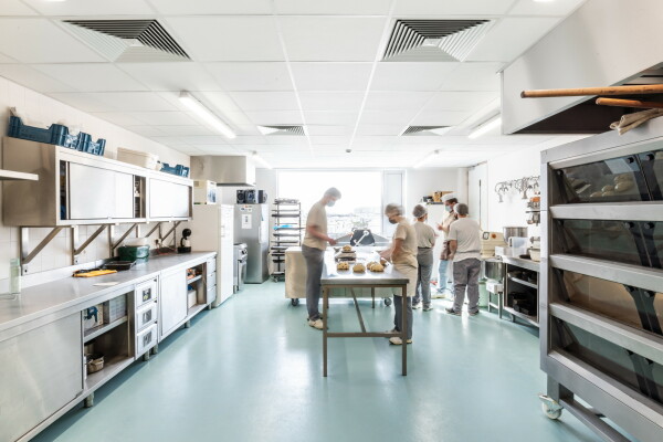 Schule in Middelkerke von B-architecten und A1AR