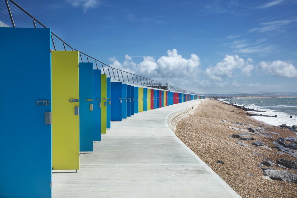 Milford Beach Huts von Snug Architects