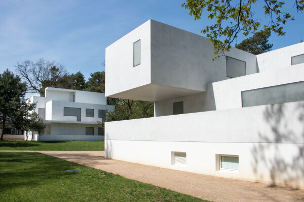 Neue Meisterhuser Dessau (Haus Gropius und Meisterhaus Moholy-Nagy) von Bruno Fioretti Marquez Architekten, 2014
