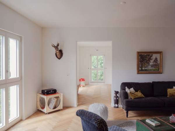 Wohnhauserweiterung in Fribourg von Aviolat Chaperon Escobar Architectes