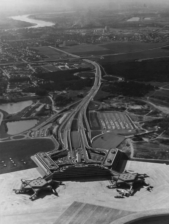 Flughafen Kln-Bonn, Kln, 1962-1970, Architekt: Paul Schneider-Esleben