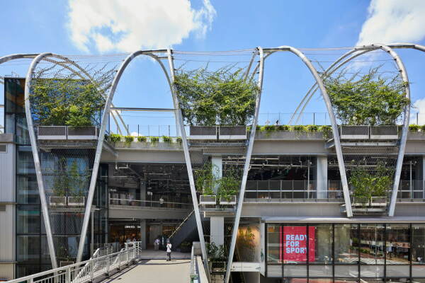 Park mit Einkaufszentrum in Tokio von Nikken Sekkei