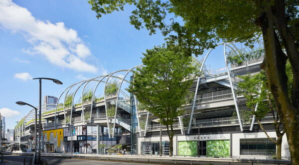 Park mit Einkaufszentrum in Tokio von Nikken Sekkei