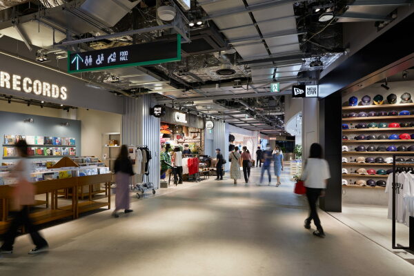 Park mit Einkaufszentrum in Tokio von Nikken Sekkei