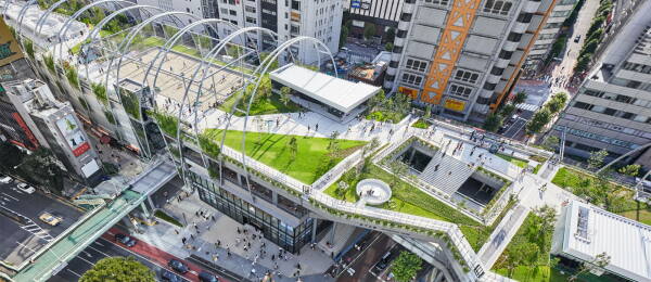 Park mit Einkaufszentrum in Tokio von Nikken Sekkei