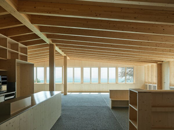 Bergrestaurant von Office Leibundgut Bühler Hartmann umgebaut
