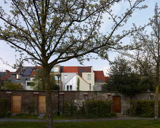 Wohnhausumbau in Gent von Vermeiren - De Coster