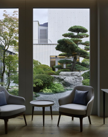 Hotelkomplex in Weggis von Davide Macullo Architects