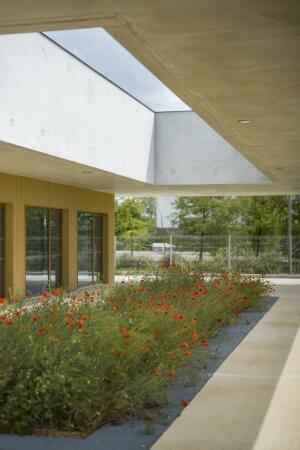 Schulk�che von ateliers-o-s-architectes in Vitry-le-Fran�ois