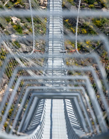 Längste Fußgängerhängebrücke der Welt von Itecons
