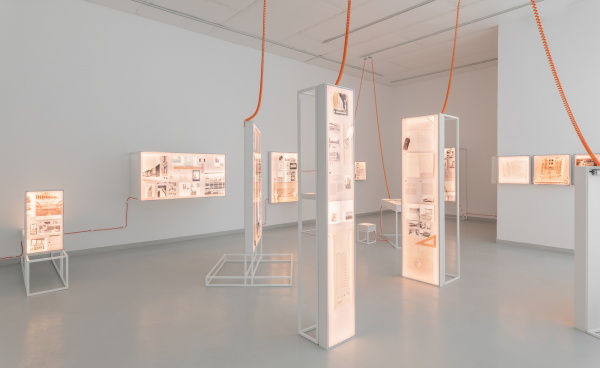 Ungarn blickt mit �Othernity�, kuratiert von D�niel Kov�cs, auf zw�lf modernistische Projekte. Foto: D�niel D�m�lky