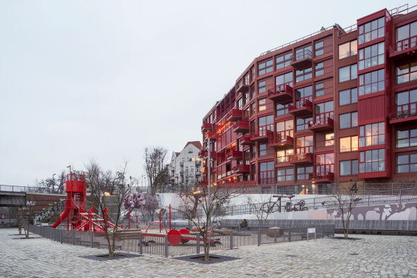 Auszeichnung in der Kategorie Live Work Spaces: Am Lokdepot - Architektur der Stadt in Berlin Schneberg von Robertneun Architekten (Berlin)