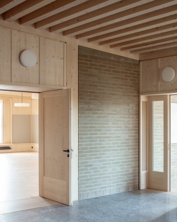 Erweiterung einer Grundschule in Riaz von FAZ Architectes