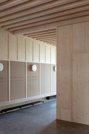 Erweiterung einer Grundschule in Riaz von FAZ Architectes