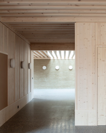 Erweiterung einer Grundschule in Riaz von FAZ Architectes