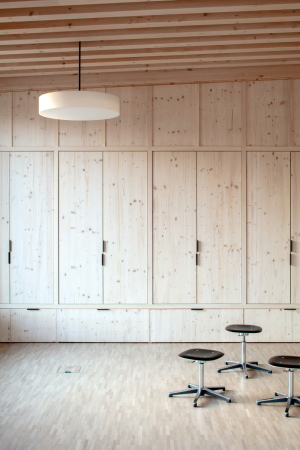 Erweiterung einer Grundschule in Riaz von FAZ Architectes