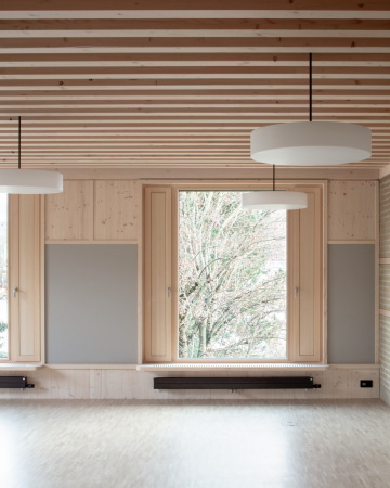 Erweiterung einer Grundschule in Riaz von FAZ Architectes