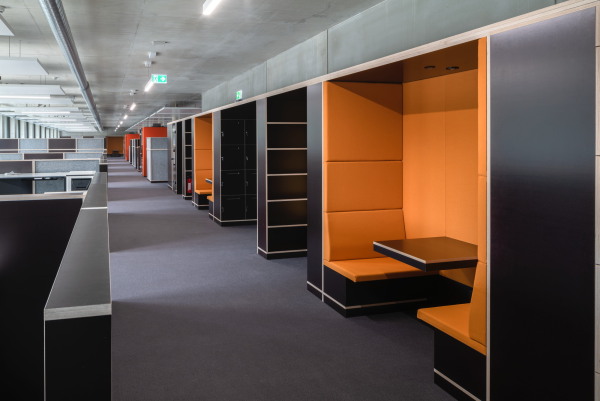 B�rogeb�ude in der Oberpfalz von B�gl Gierer